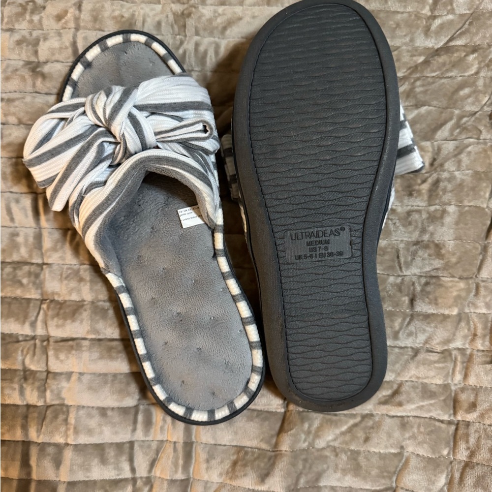 Women's Gray Striped Knot Slip-On Sandals